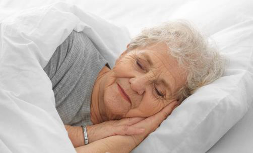 为什么大部分中老年人睡得多却睡不好？